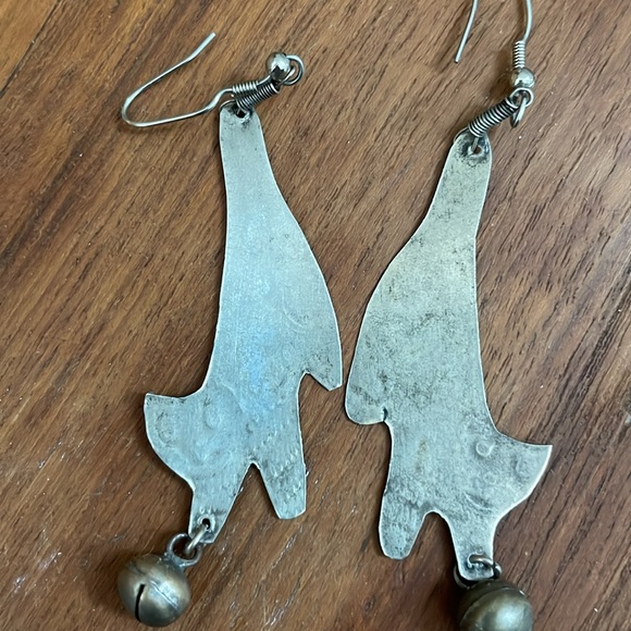 Vintage Silver Stamped Cat Playing with Ball Bell Earrings - Picture 5 of 6